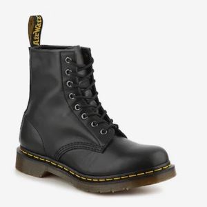 Women’s Size 9 Dr. Martens Boot